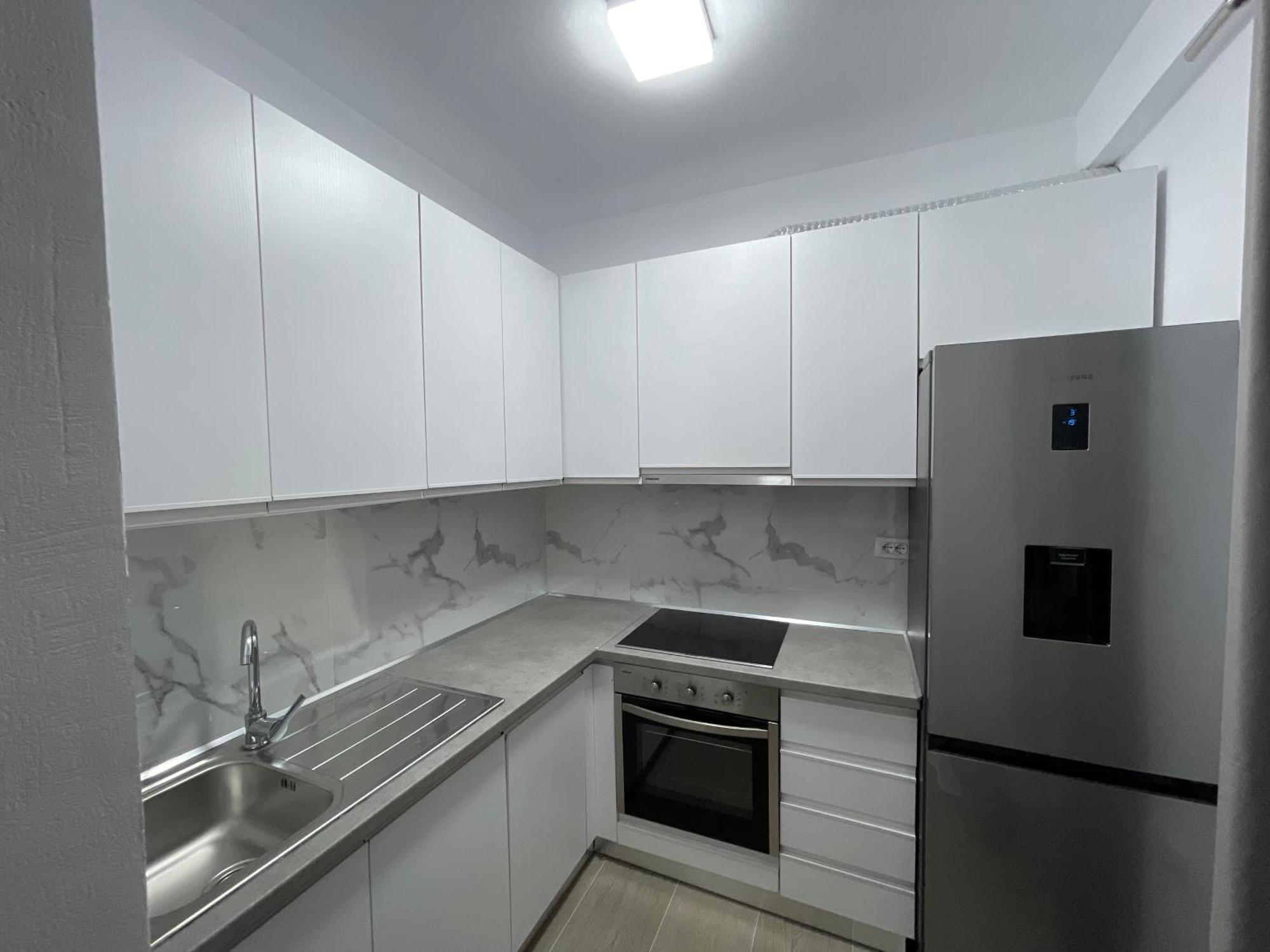 Modern Apartment In Central Vlore Exterior photo